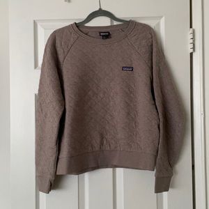 Patagonia quilted sweatshirt